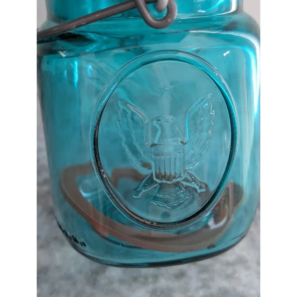 Vintage 1976 Ball Ideal Bicentennial Aqua Blue Pint Jar Eagle Wire Bail Lid